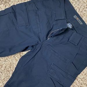 5.11 women’s size 2 dark navy pants